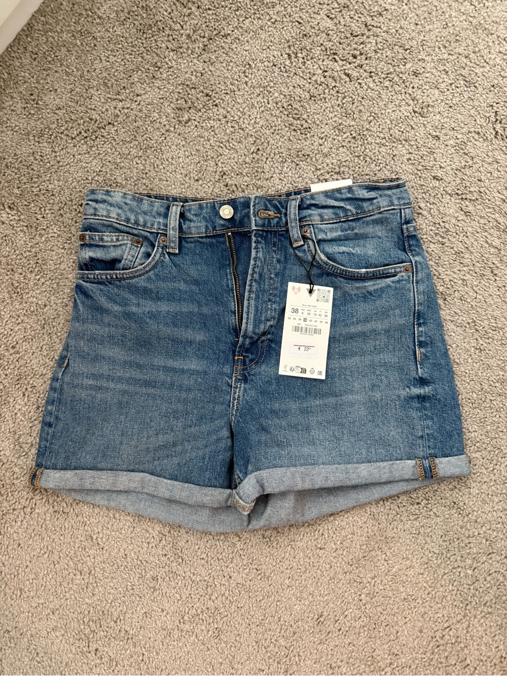Zara Women’s Mid-Blue Mom Fit Denim Shorts